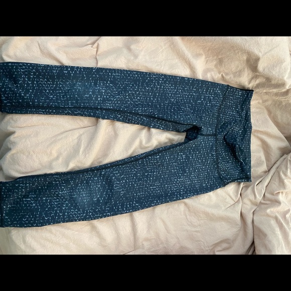 crop Lululemon leggings - Picture 3 of 3